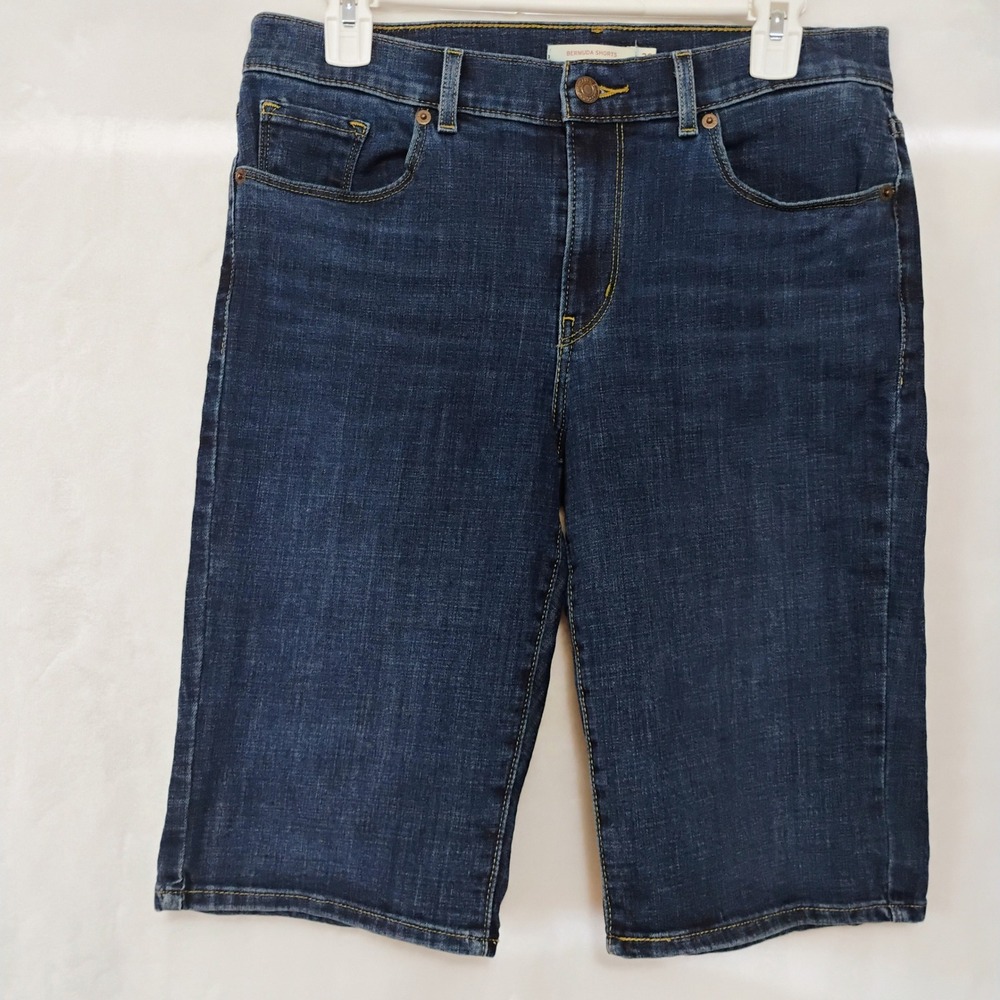 Levi Strauss Womens Bermuda Shorts Dark Wash Denim Stretch Size 29 Indigo X - Picture 2 of 6